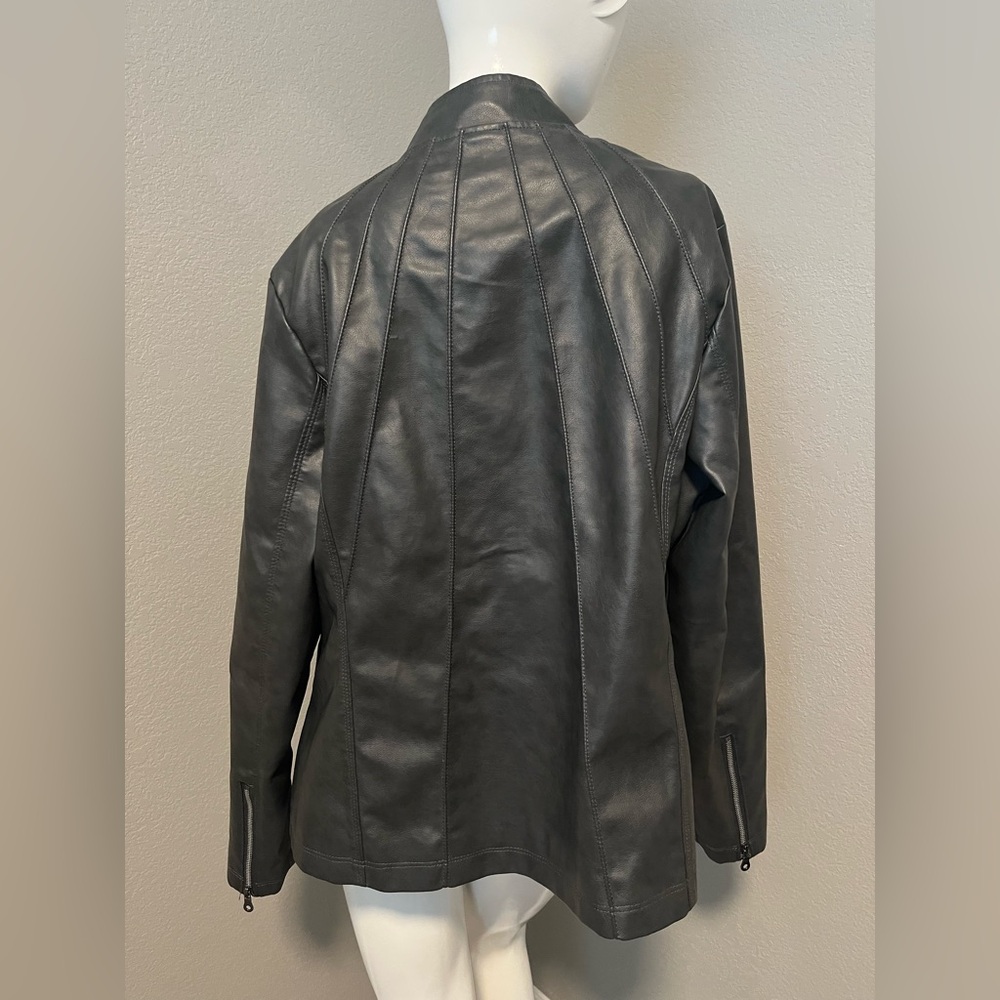 NWT TAGDOO Plus Women’s Faux Leather Dark Grey LS Zipper Moto Jacket XXL - Picture 5 of 16